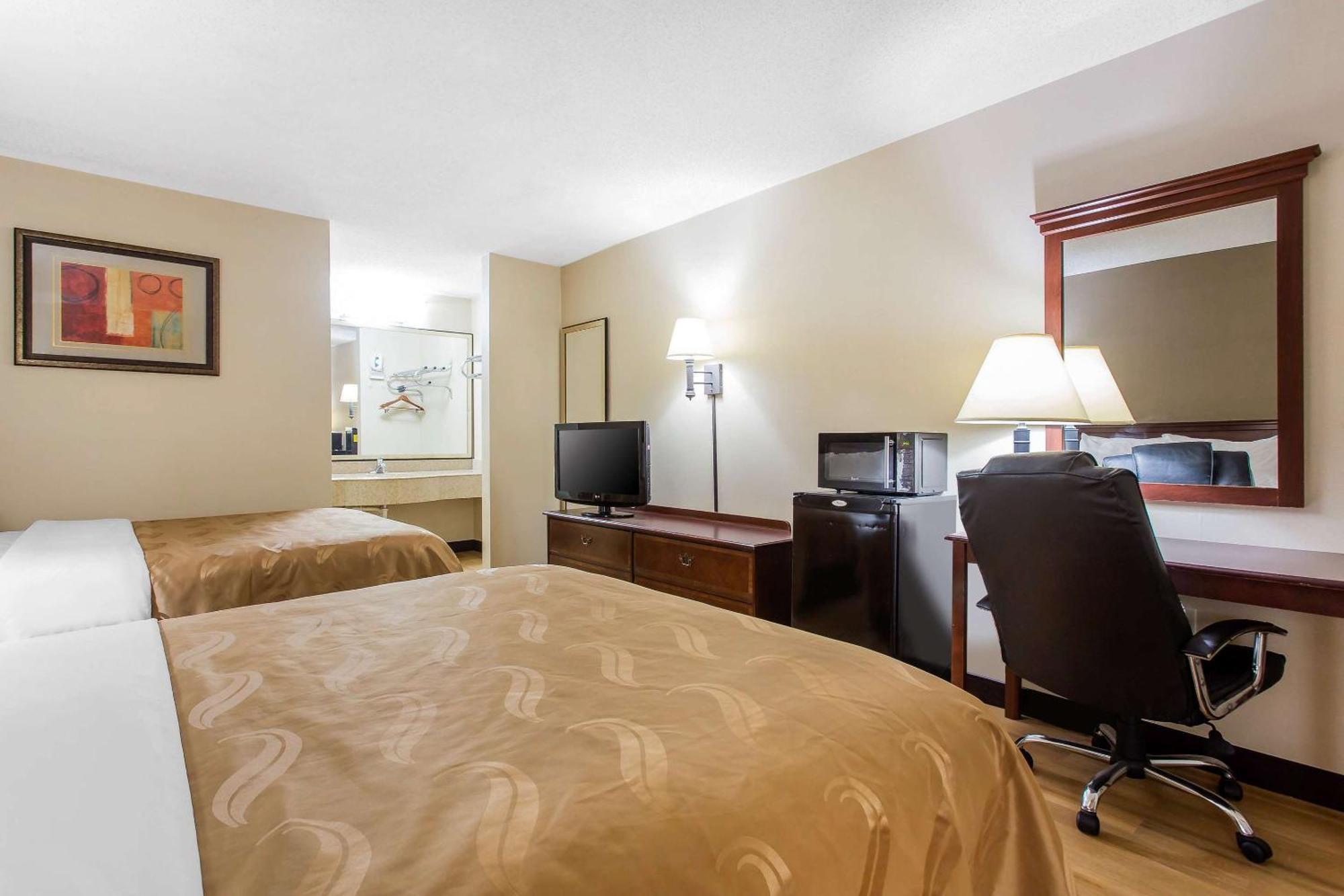 Quality Inn Mount Airy Mayberry Exteriör bild
